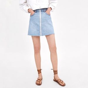 2018 Zara zippered mini skirt light denim raw hem